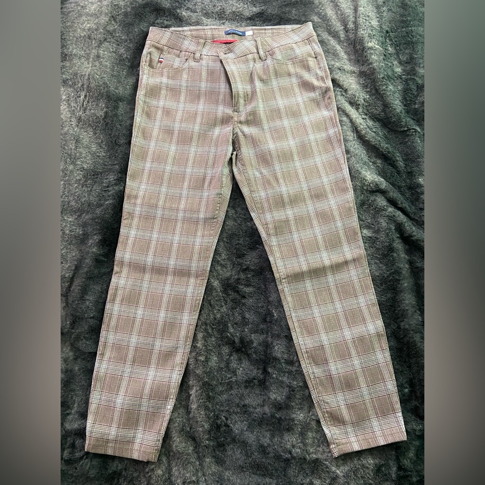 Tommy Hilfiger dress slacks- barely worn! Sz10